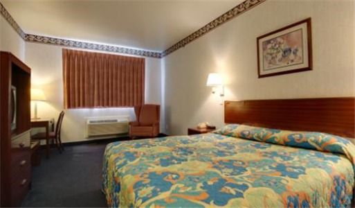 Surestay Hotel By Best Western Brownsville Room photo