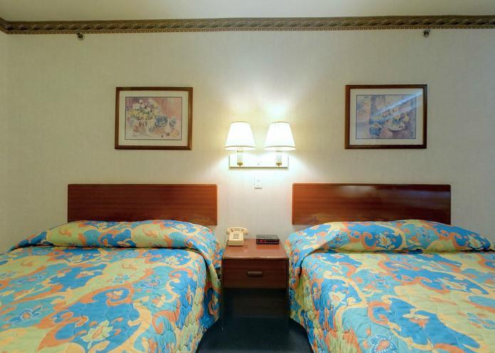 Surestay Hotel By Best Western Brownsville Room photo